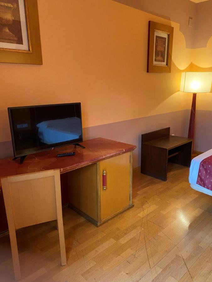 Hotel Fuente Las Piedras Cabra Dış mekan fotoğraf