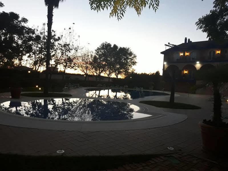 Hotel Fuente Las Piedras Cabra Dış mekan fotoğraf