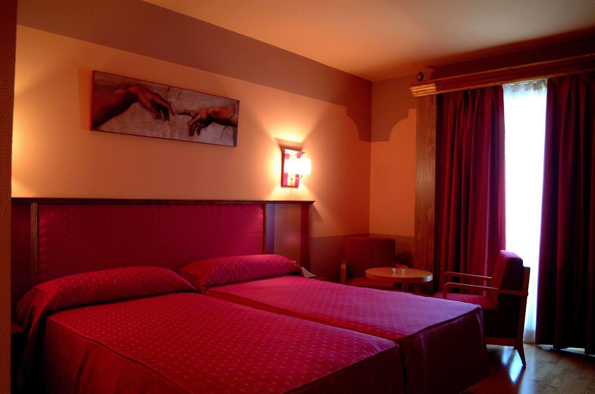 Hotel Fuente Las Piedras Cabra Dış mekan fotoğraf